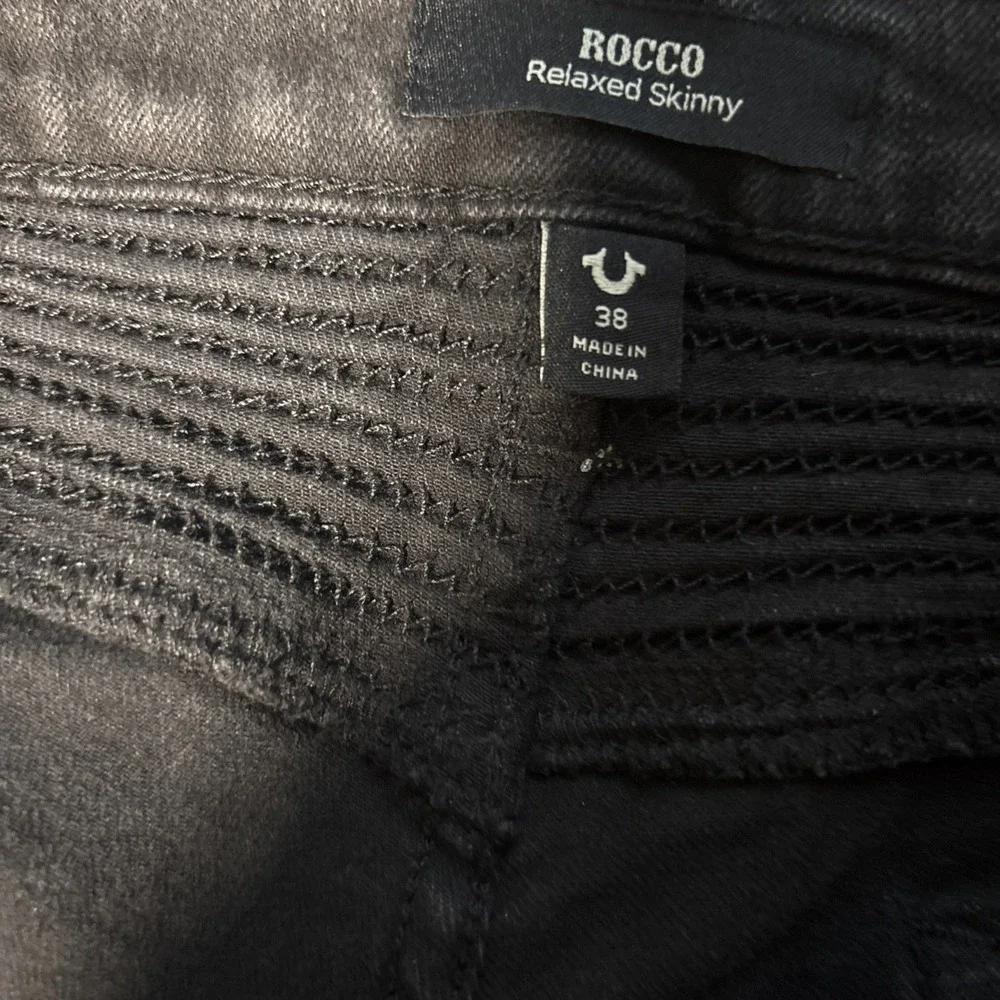 True Religion Jean Shorts Mens 38 Black Denim Rocco Relaxed Skinny Distress Fray